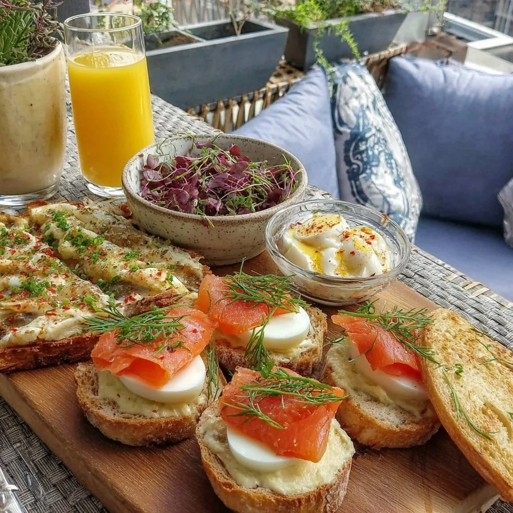 Påskbrunch med Gravlax, Ägg och Sill