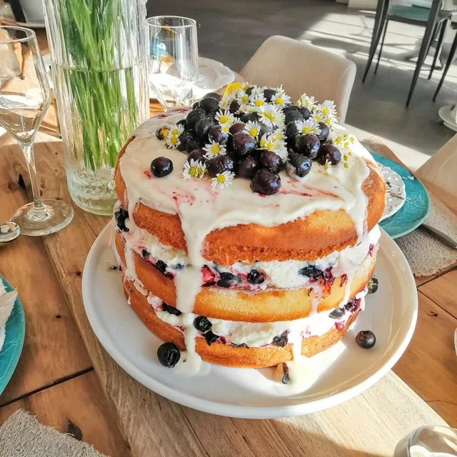 Citron-blåbär-lagerkaka