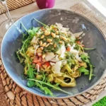 Färsk tagliatelle med rucola-pesto