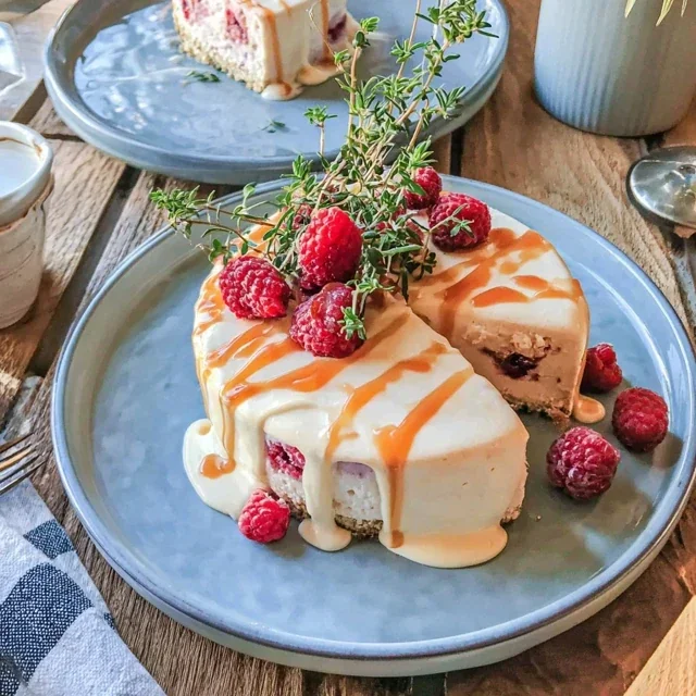 Halloncheesecake utan bakning