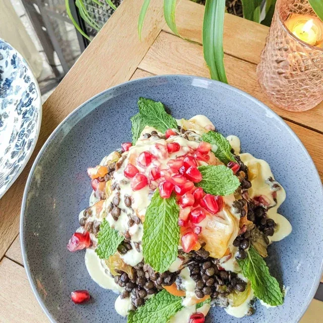 Linssallad med mynta och granatäpple