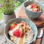 Övernattningshavregryn med jordgubbar och linfrön