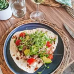 Tonfisk-piadina med avokado och tomater